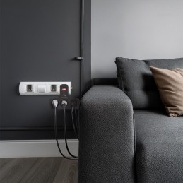 Maclean Gniazdko Prądowe, Poczwórne Z Wyłącznikiem, Nóżką Stabilizującą, Typu E, 2X2,5A, 2X16A Mce224 E/b